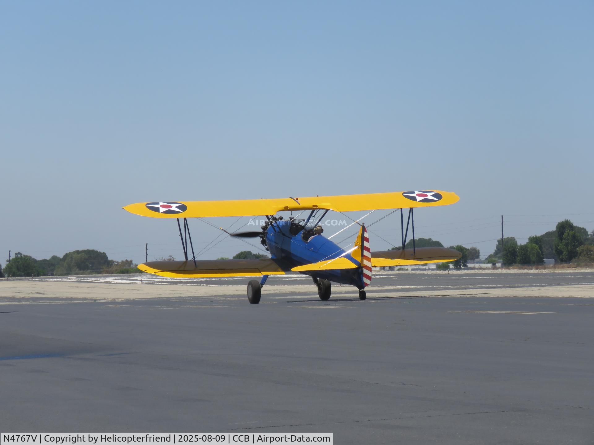 N4767V, 1942 Boeing E75 C/N 75-5317, Taxiing