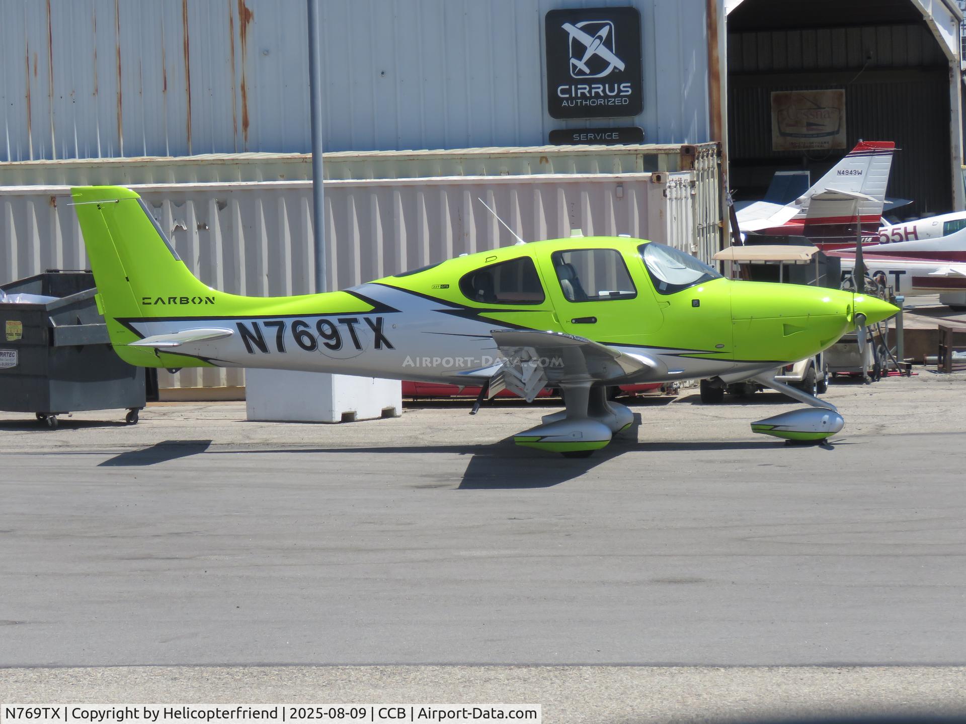 N769TX, 2021 Cirrus Design Corp SR22T C/N 2369, Parked