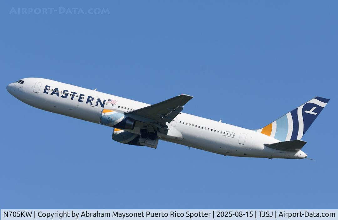 N705KW, Boeing 767-300/ER C/N 24342, Departure from runway 8