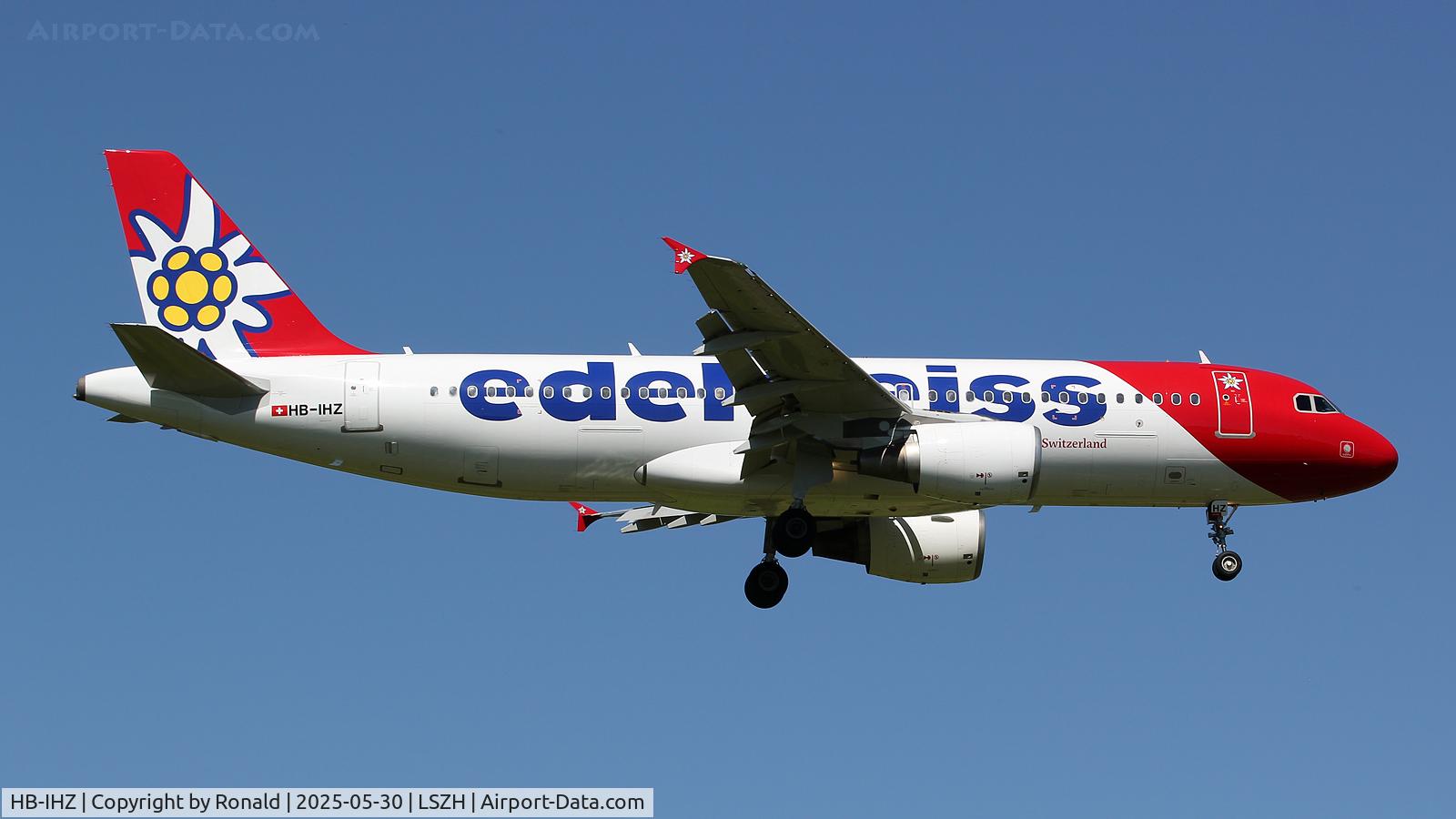 HB-IHZ, 1999 Airbus A320-214 C/N 1026, at zrh