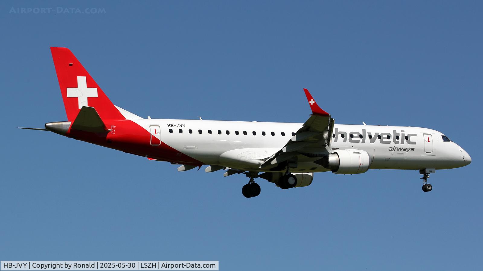 HB-JVY, 2013 Embraer 190STD (ERJ-190-100STD) C/N 19000603, at zrh