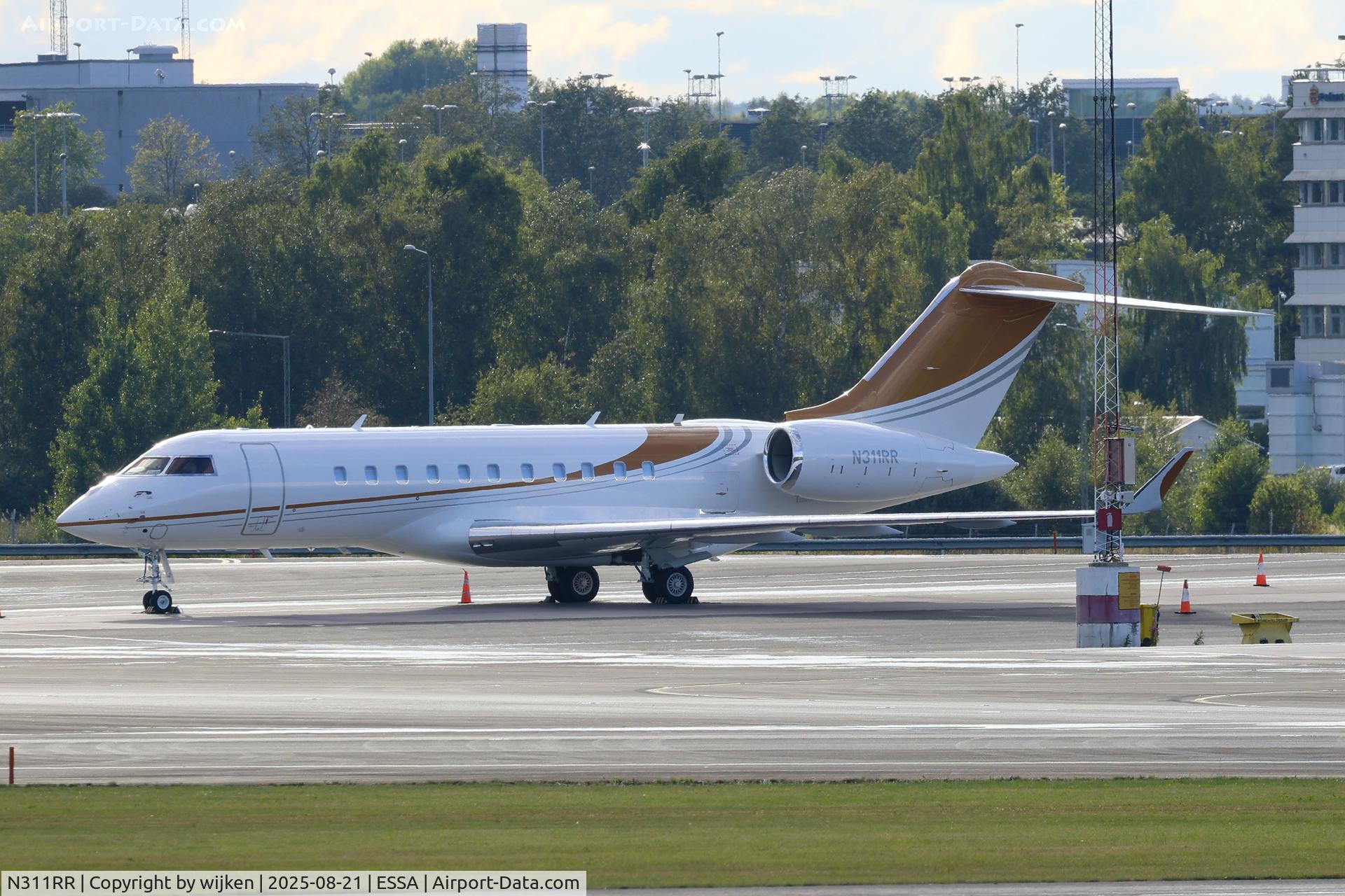 N311RR, 2022 Bombardier BD700 Global 5500 C/N 60065, Ramp M