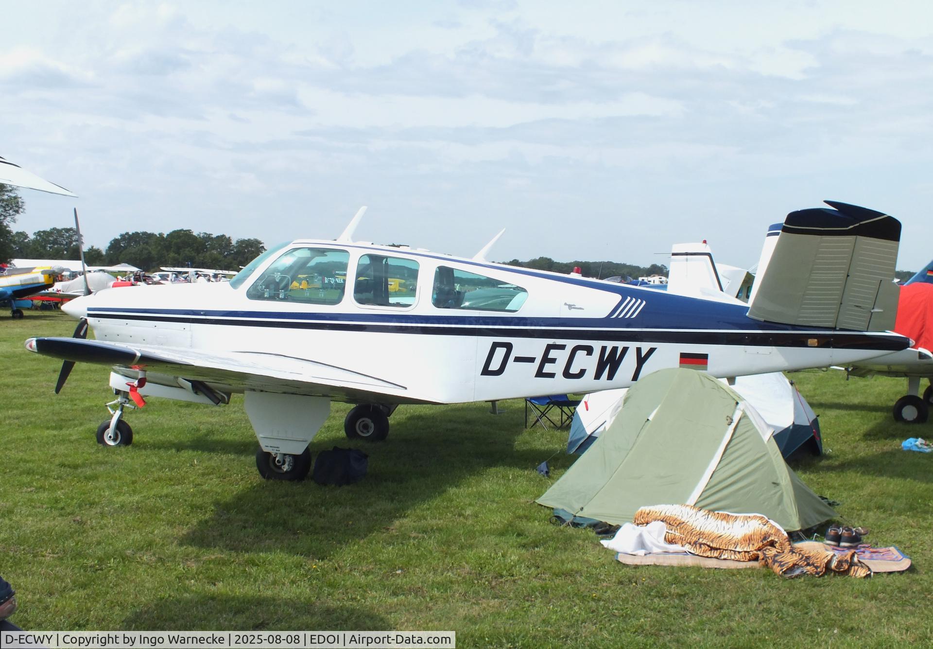 D-ECWY, 1966 Beech V35 Bonanza C/N D-8079, Beechcraft V35 Bonanza at Bienenfarm airfield during the 2025 Quax Bücker-Treffen (Bücker-Meeting) and Vintage Aerobatic World Championships