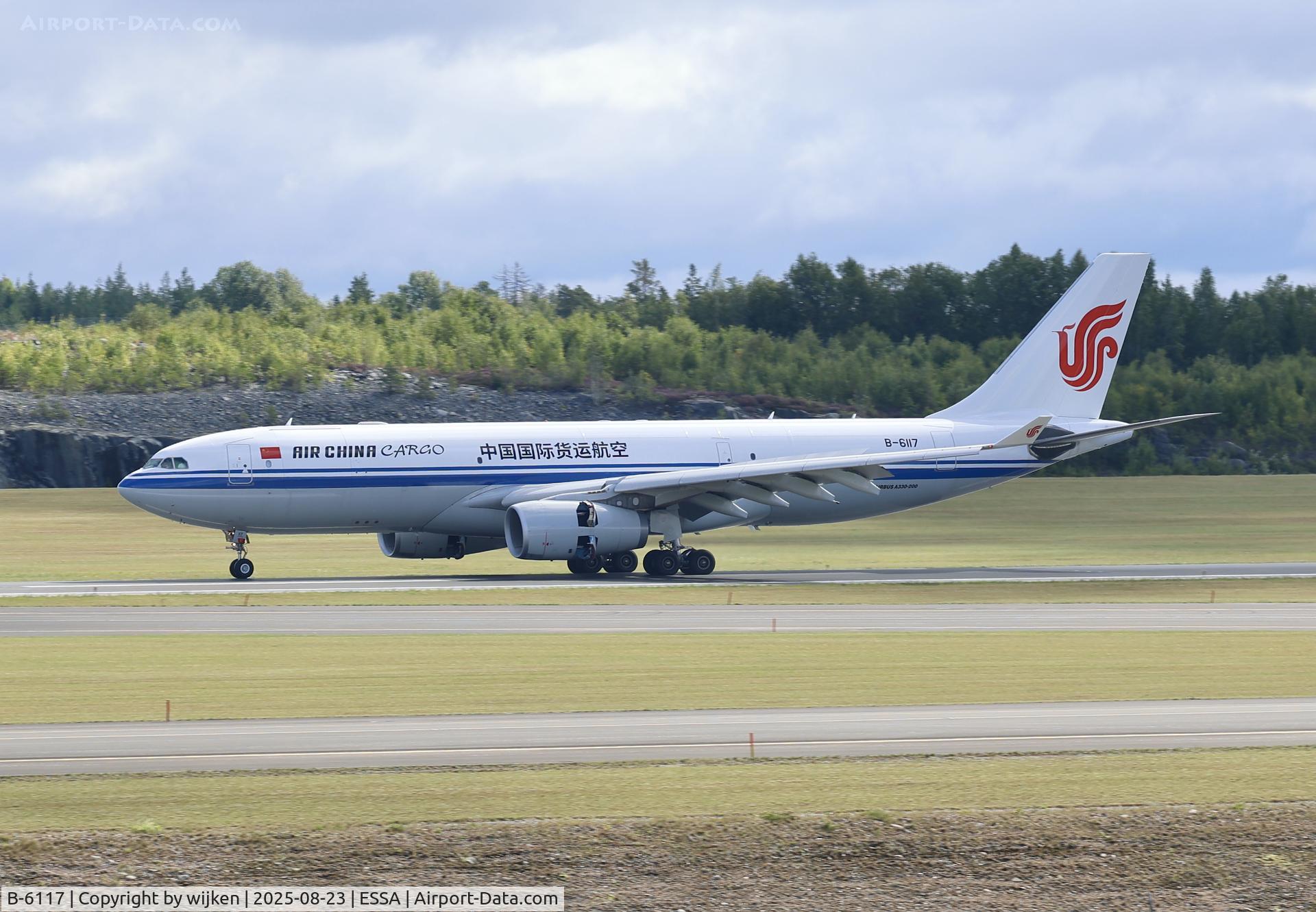 B-6117, 2008 Airbus A330-243 C/N 0903, Rwy 01R