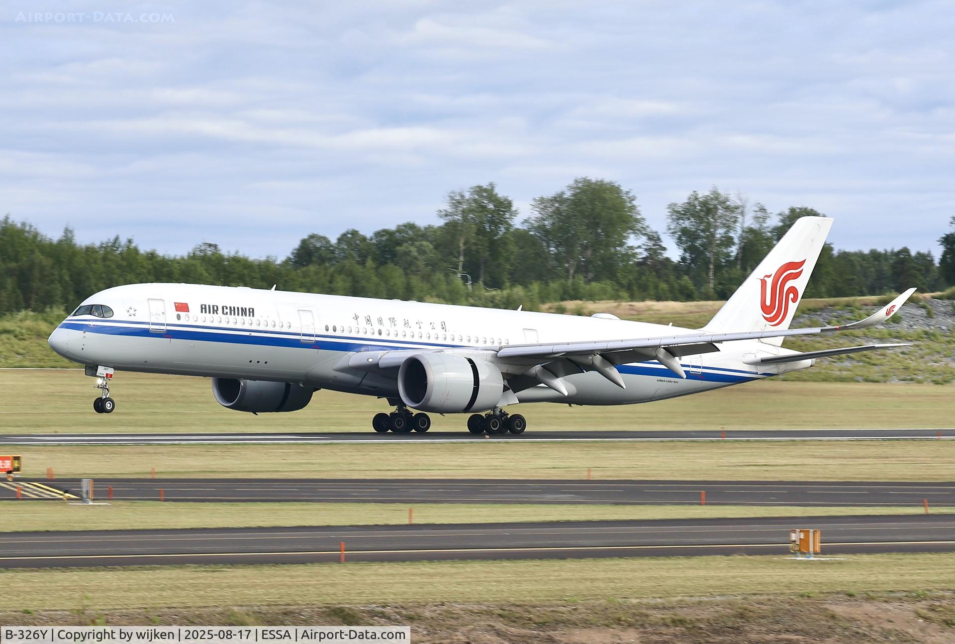 B-326Y, 2021 Airbus A350-941 C/N 517, Rwy 01R