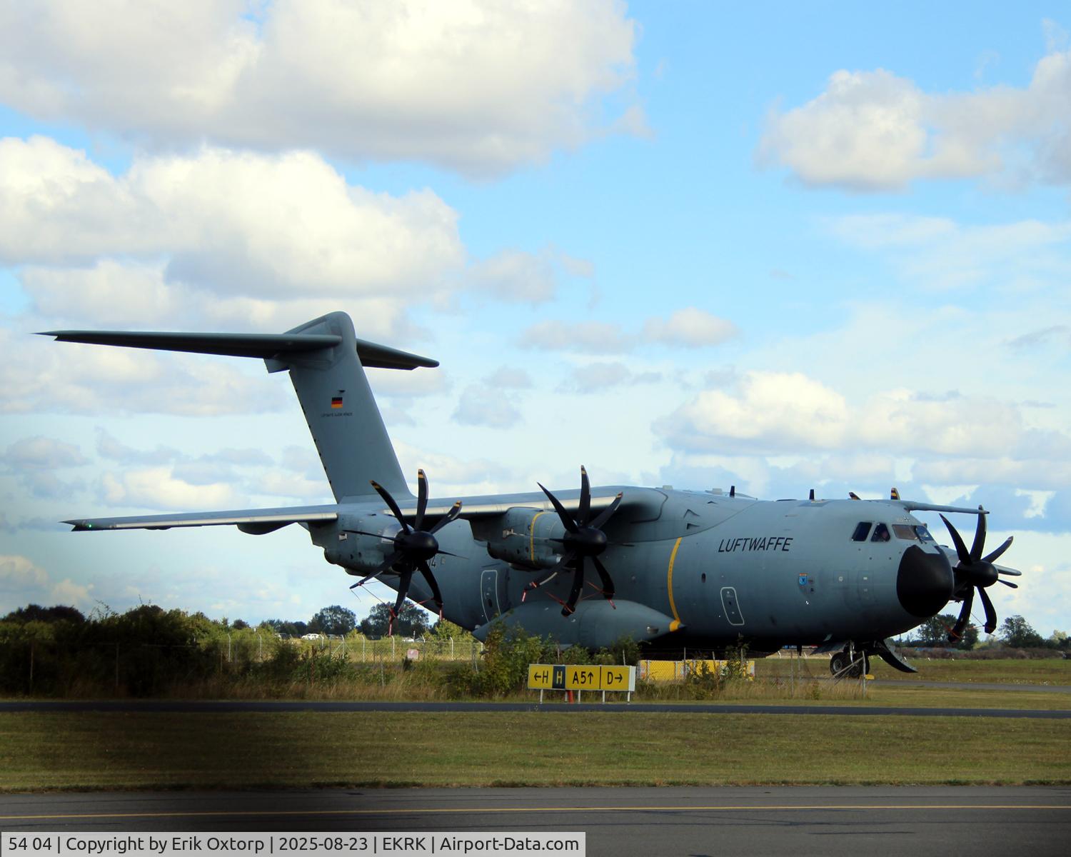 54 04, 2016 Airbus A400M Atlas C/N 035, 54 04 in RKE