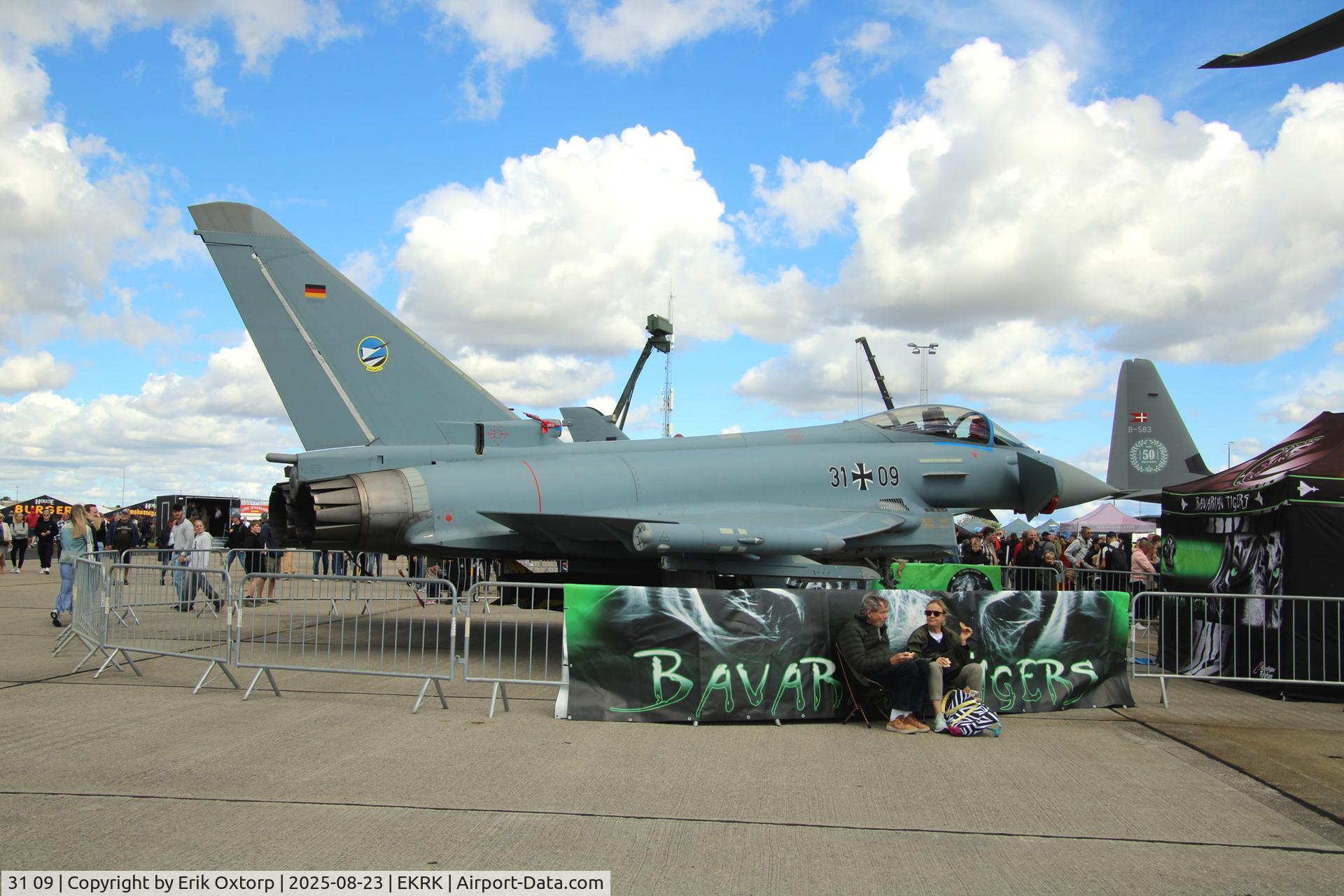 31 09, Eurofighter EF-2000 Typhoon S C/N GS085, 31 09 at the Roskilde Air Show