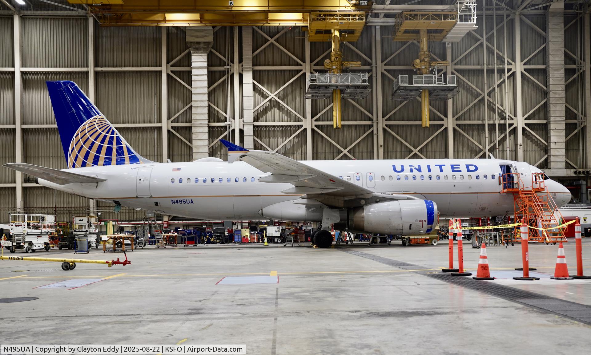 N495UA, 2002 Airbus A320-232 C/N 1842, SFO 2025