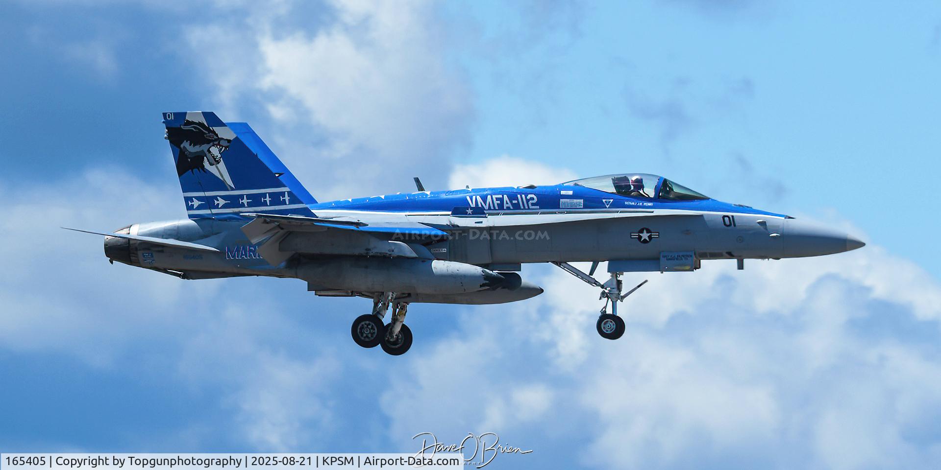 165405, McDonnell Douglas F/A-18C Hornet C/N 1436/C462, COWBOY12 on short final for RW34