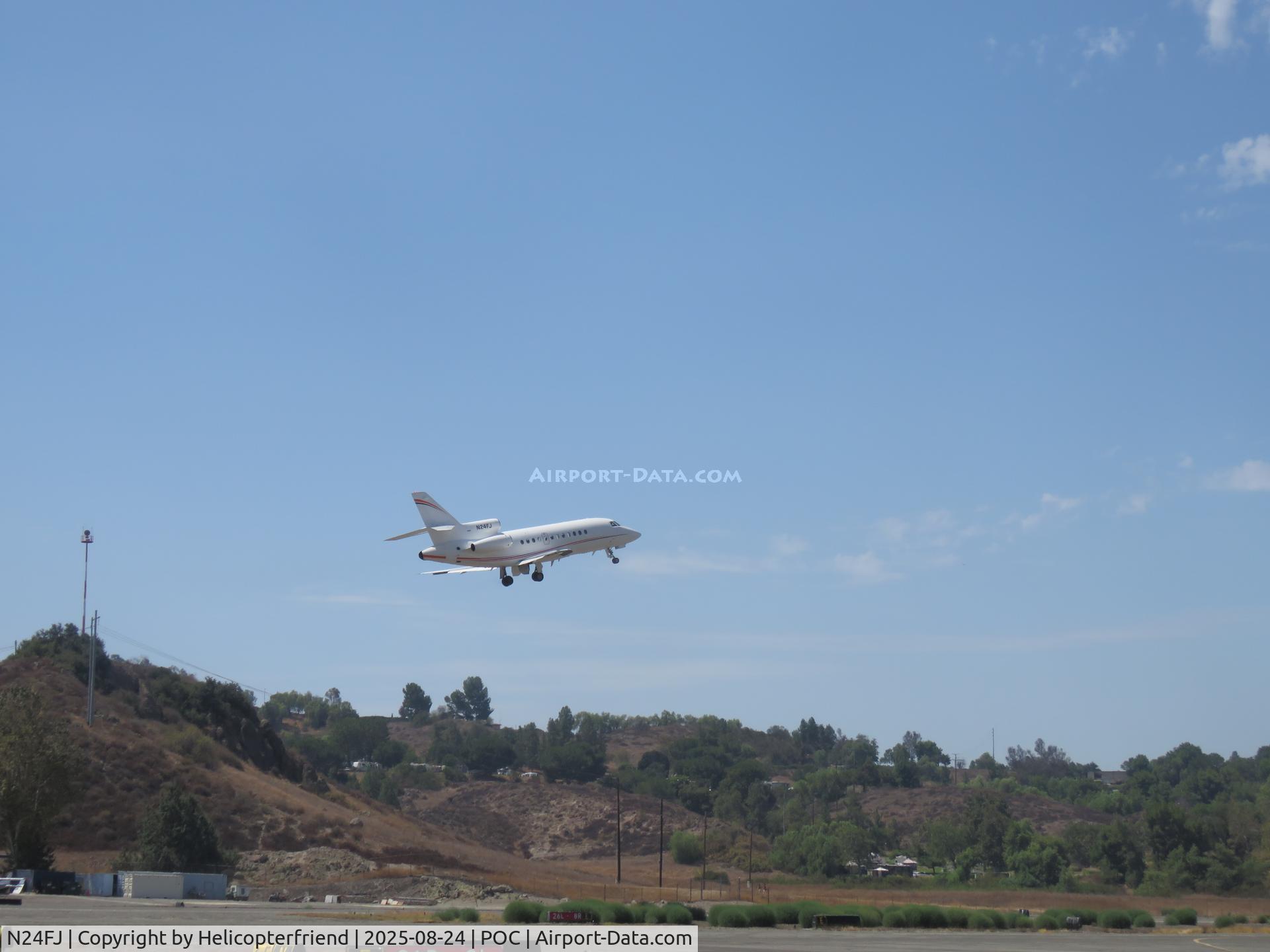 N24FJ, 1995 Dassault Mystere Falcon 900 C/N 143, Climbing out west bound