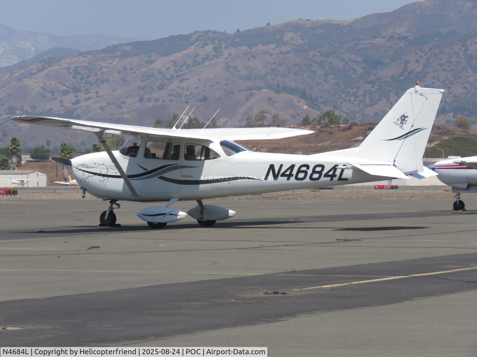 N4684L, 1966 Cessna 172G C/N 17254679, Parked in transit parking
