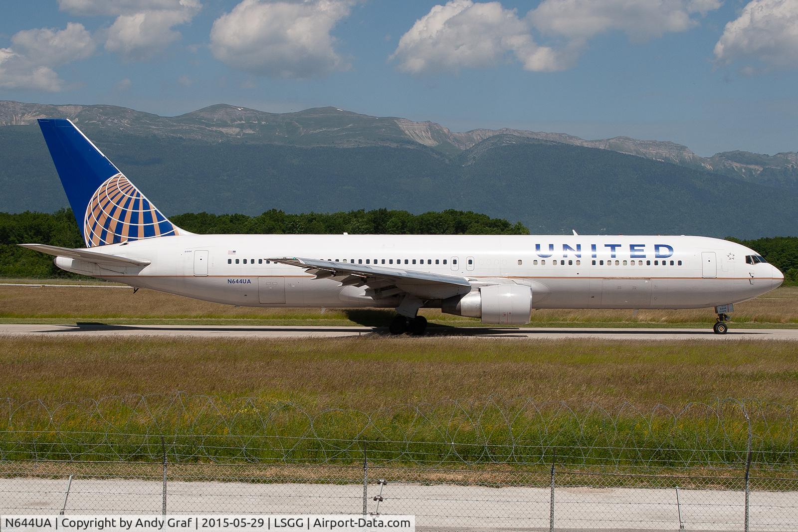 N644UA, 1991 Boeing 767-322 C/N 25094, United 767-300