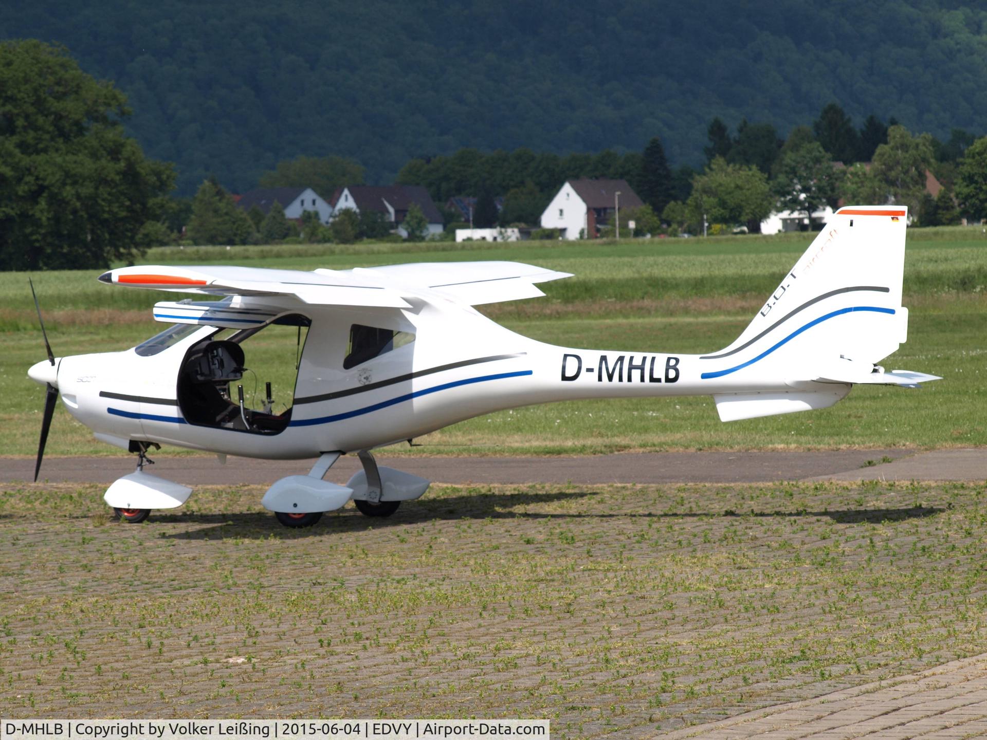 D-MHLB, 2007 B.O.T. Aircraft SC07 Speed Cruiser C/N SC07-028, parking