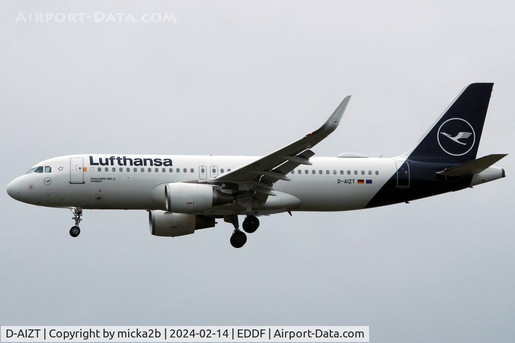 D-AIZT, 2013 Airbus A320-214 C/N 5601, Landing