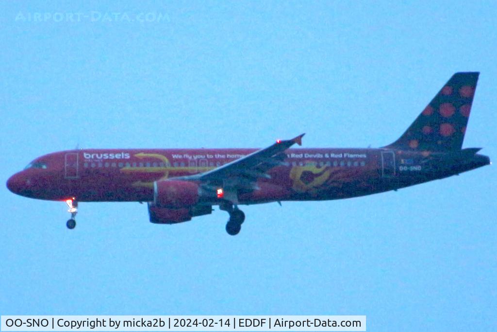 OO-SNO, 2009 Airbus A320-216 C/N 3831, Landing