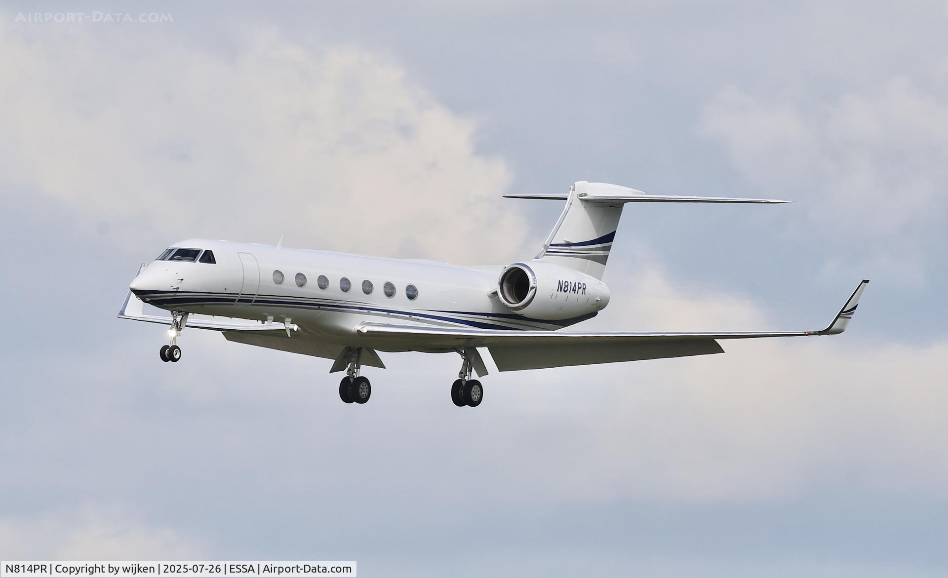 N814PR, 2006 Gulfstream Aerospace GV-SP (G550) C/N 5117, Rwy 26