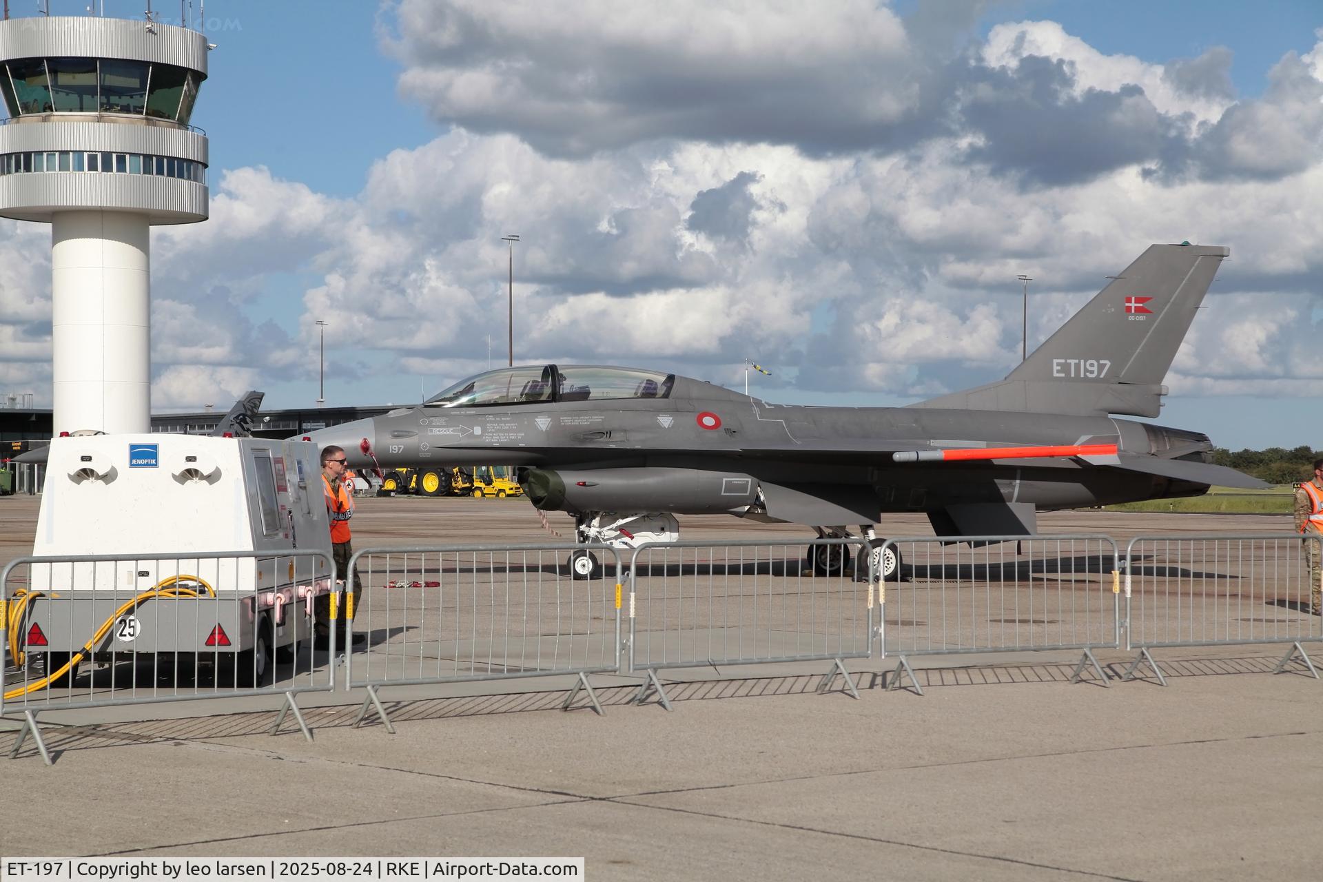 ET-197, 1978 General Dynamics F-16B Fighting Falcon C/N 6G-13, Roskilde Air Show 24.8.2025
