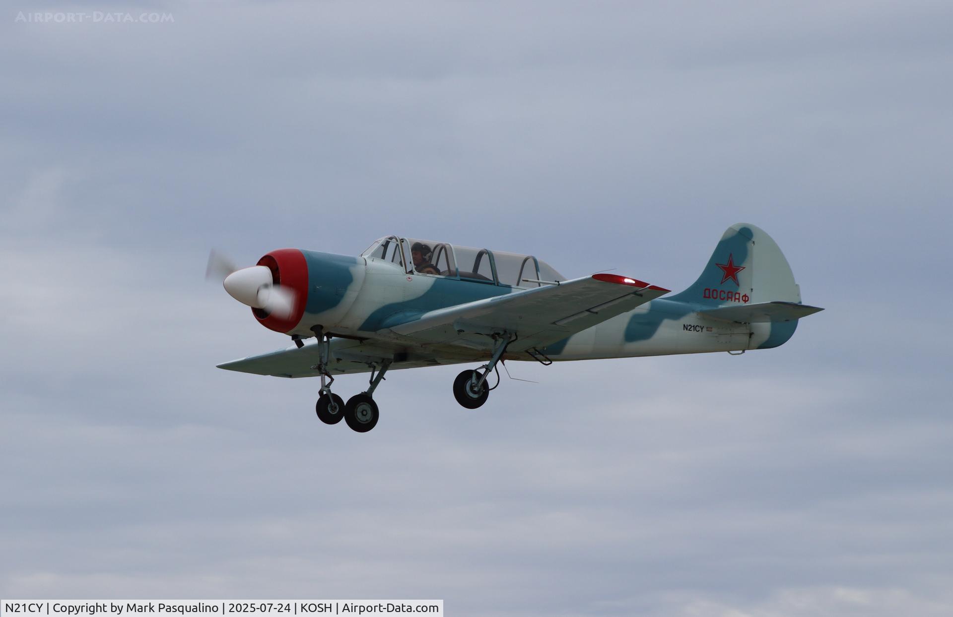N21CY, 1982 Yakovlev Yak-52 C/N 822010, Yak-52