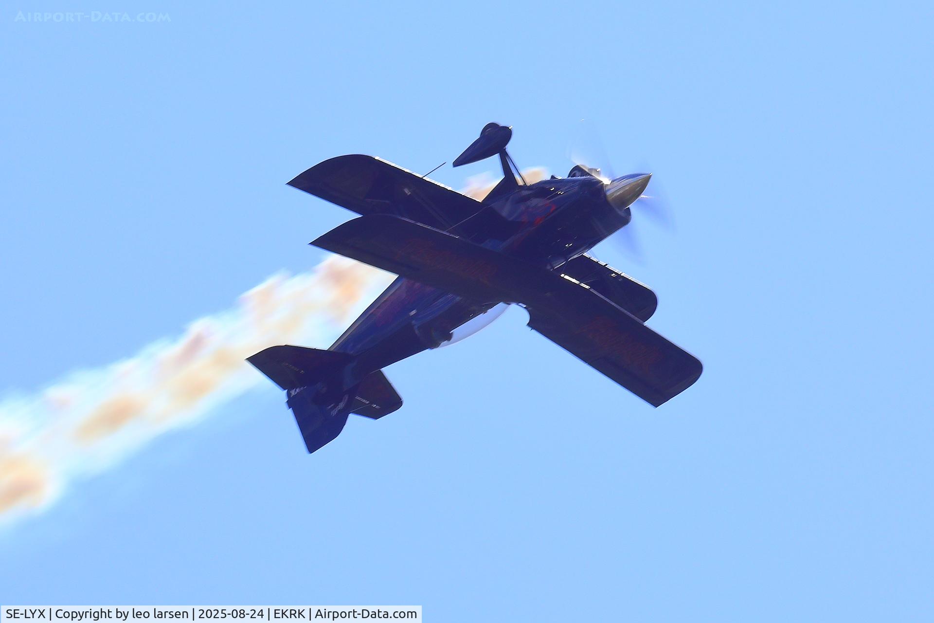 SE-LYX, 2005 Pitts S-2C Special C/N 6073, Roskilde Air Show 24.8.2025