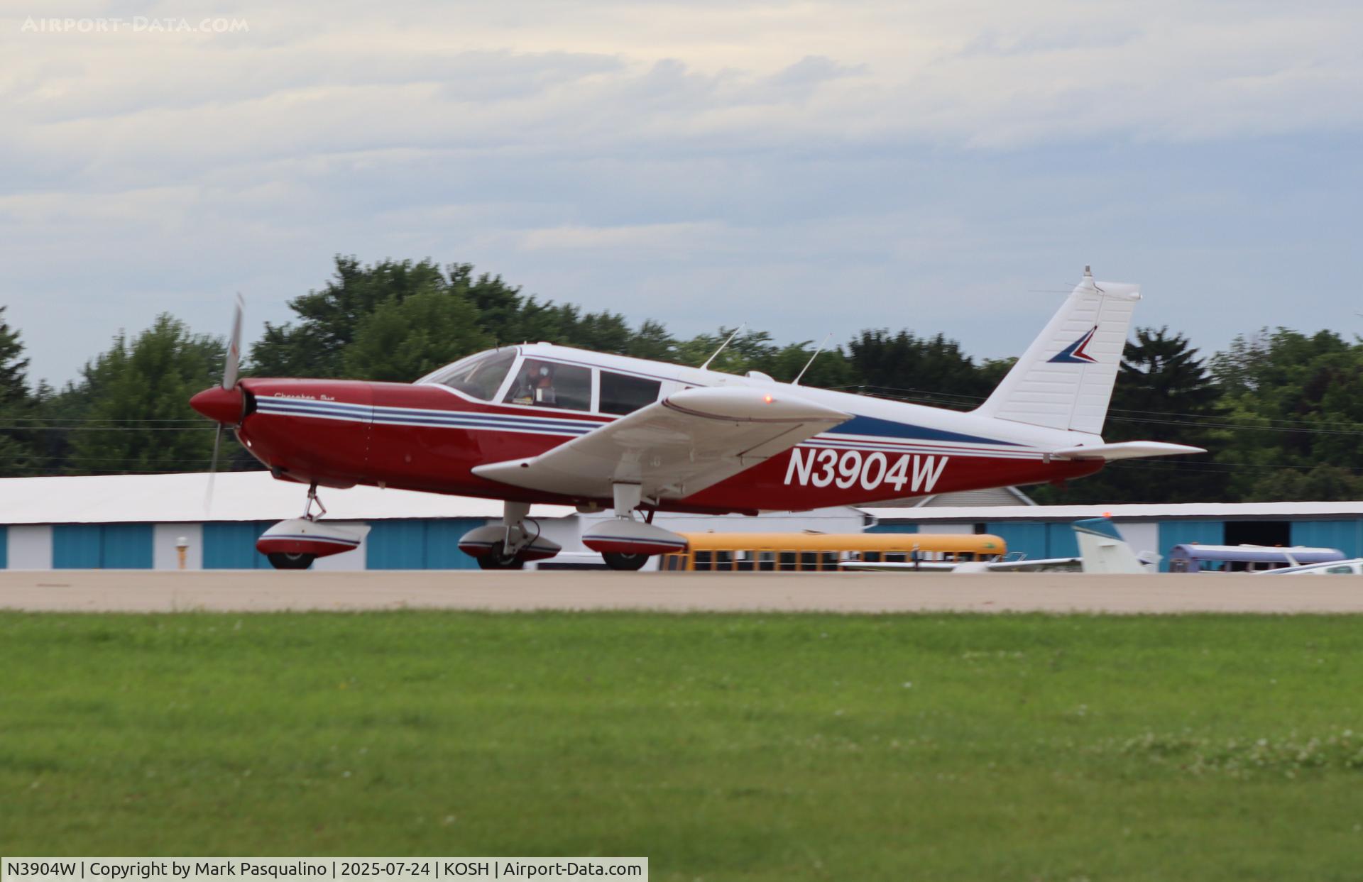 N3904W, 1966 Piper PA-32-260 Cherokee Six C/N 32-850, Piper PA-32-260