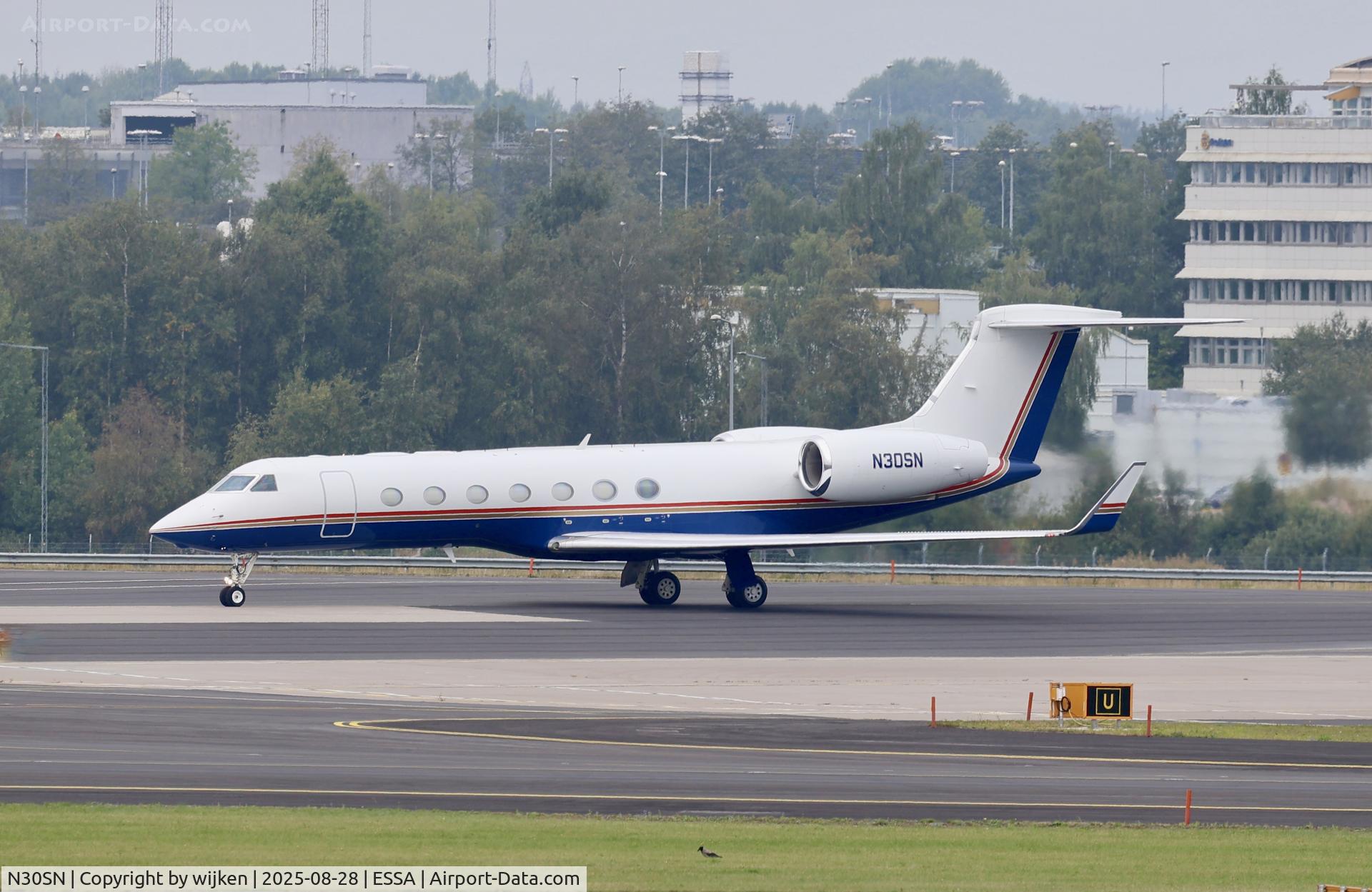 N30SN, Gulfstream Aerospace GV-SP (G550) C/N 5380, Ramp M