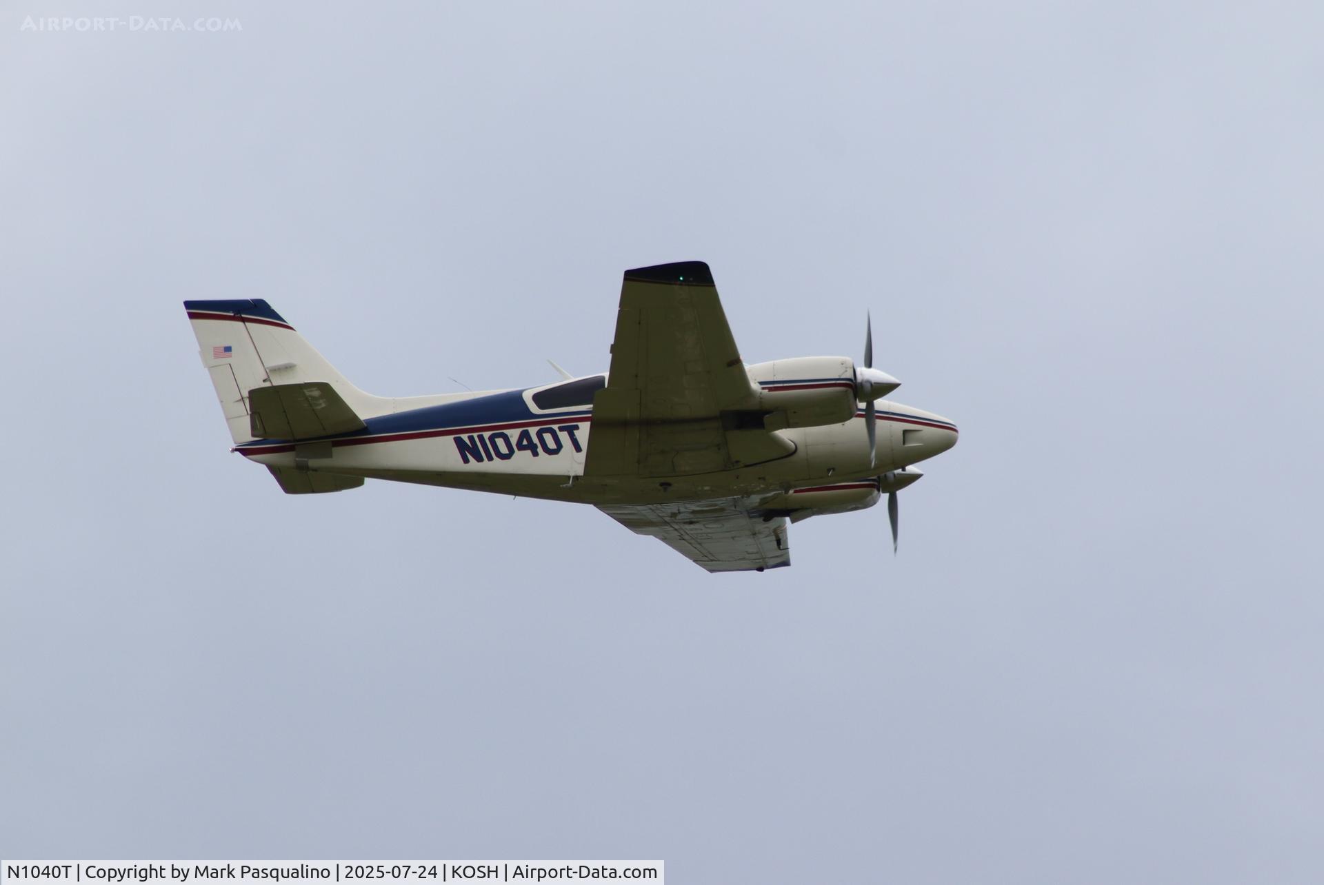 N1040T, 1962 Beech 95-A55 Baron C/N TC-318, Beech A55
