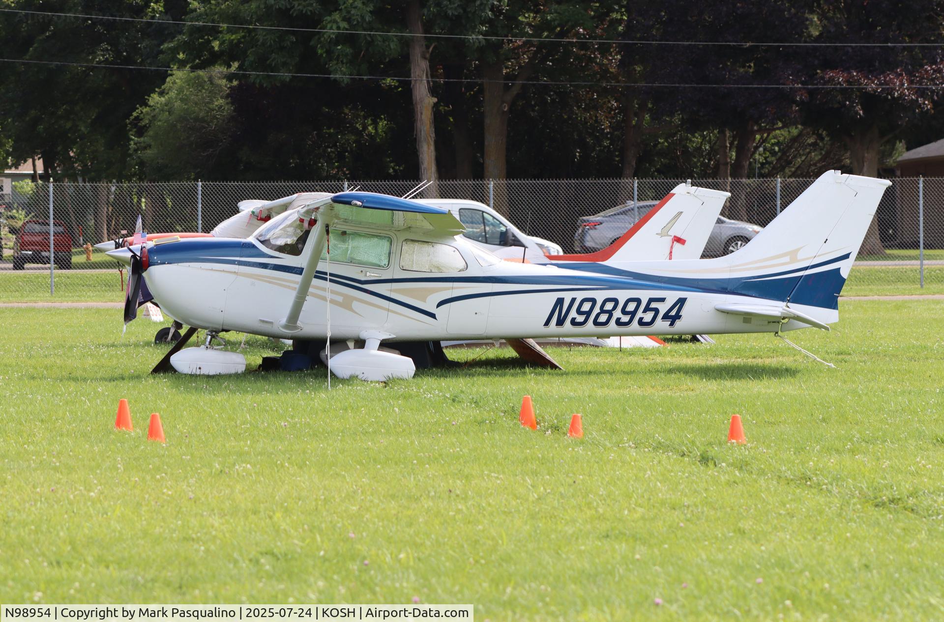 N98954, 1985 Cessna 172P C/N 17276384, Cessna 172P