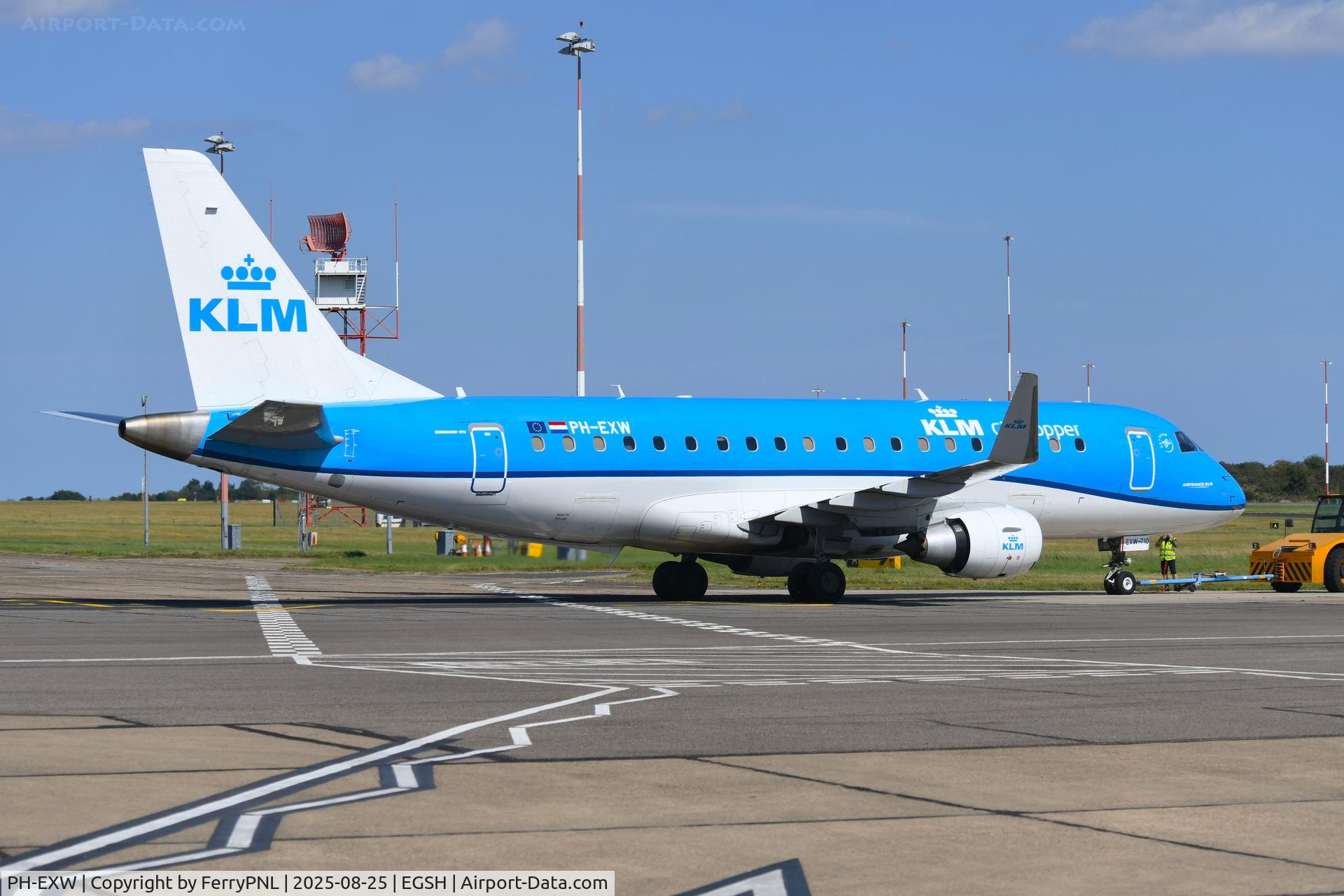 PH-EXW, 2018 Embraer ERJ-175STD (ERJ-170-200) C/N 17000710, KLM Cityhopper ERJ175 pushed-back for departure to AMS