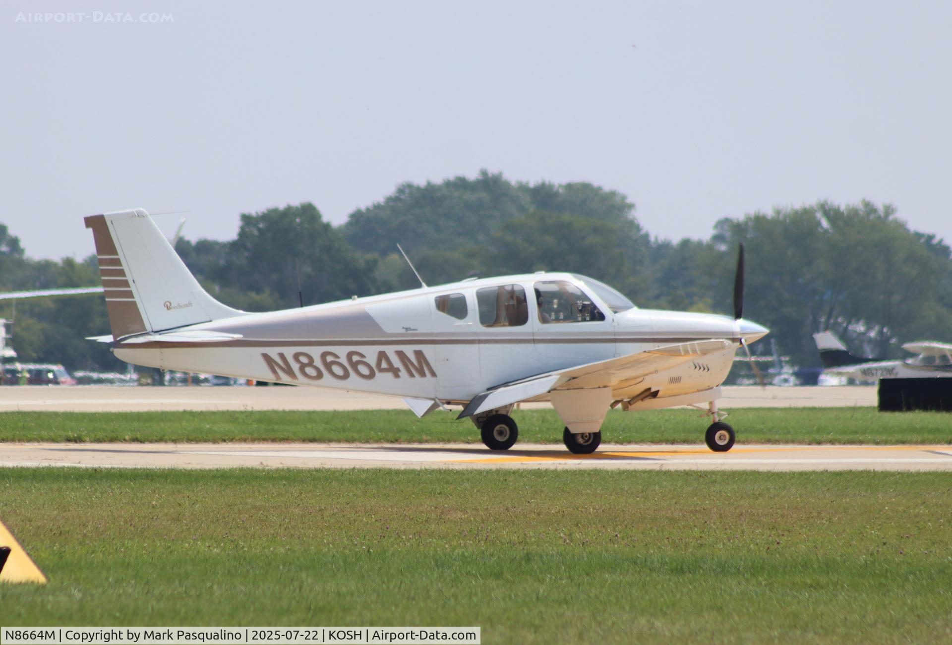N8664M, 1963 Beech 35-B33 Debonair C/N CD-683, Beech B33