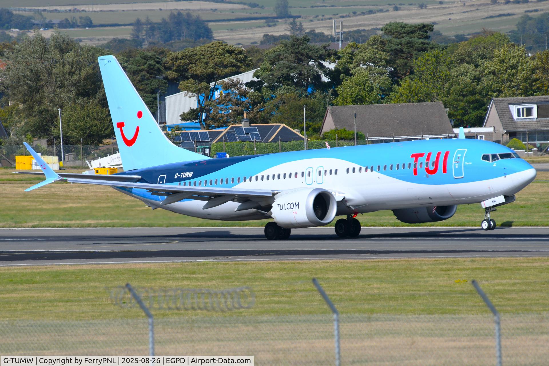 G-TUMW, 2022 Boeing 737-8 MAX C/N 44615, TUI B738 Max rotating