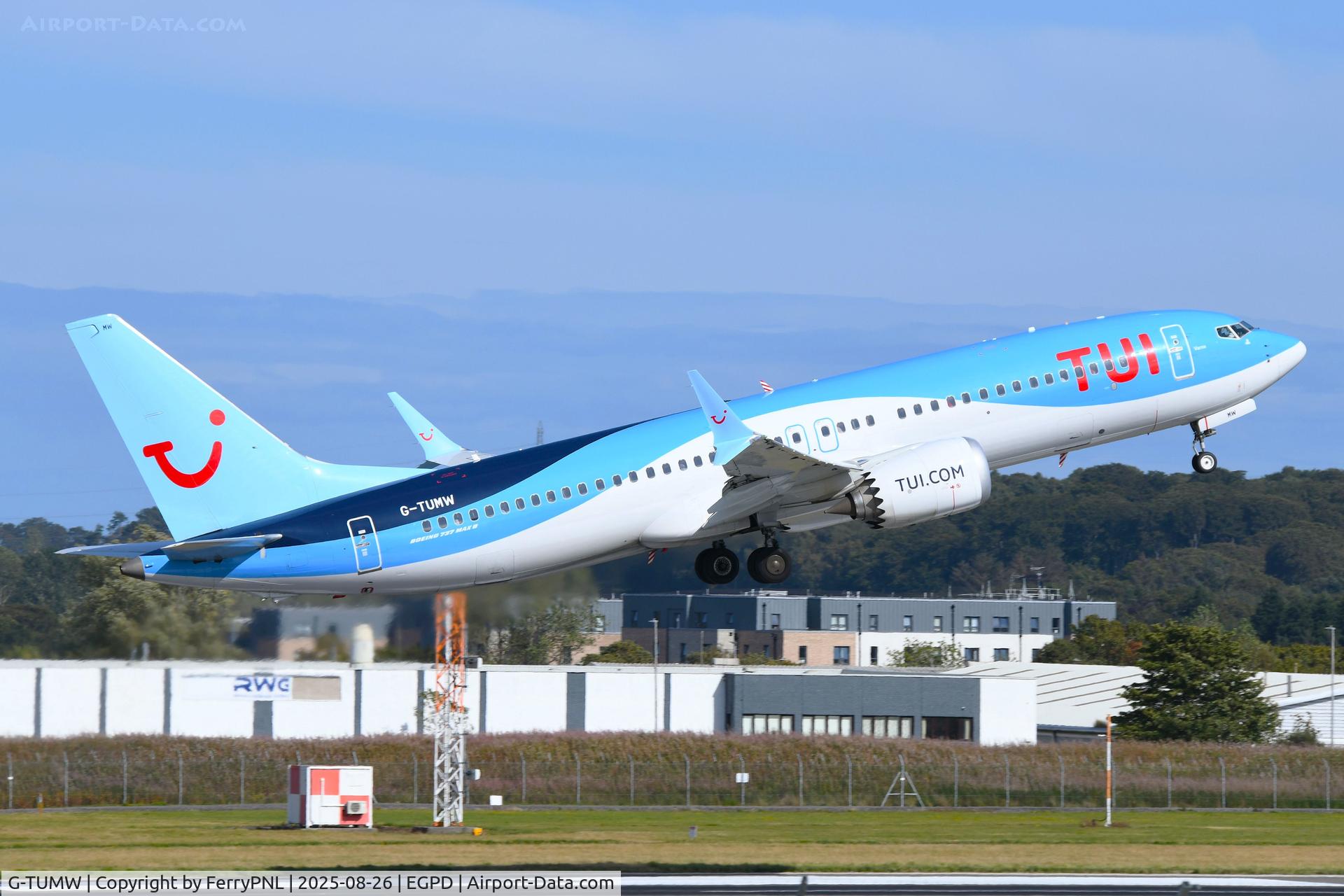 G-TUMW, 2022 Boeing 737-8 MAX C/N 44615, TUI B738M lifting-off in ABZ