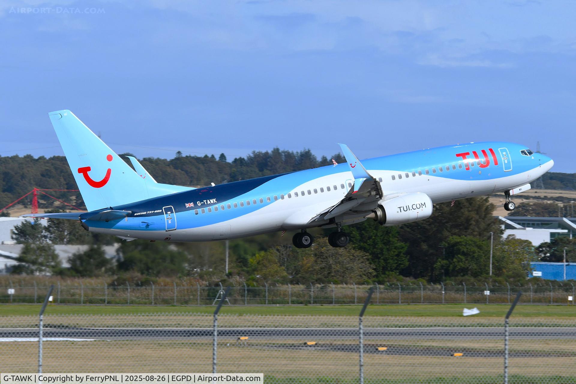 G-TAWK, 2012 Boeing 737-8K5 C/N 37239, Departure of TUI B738