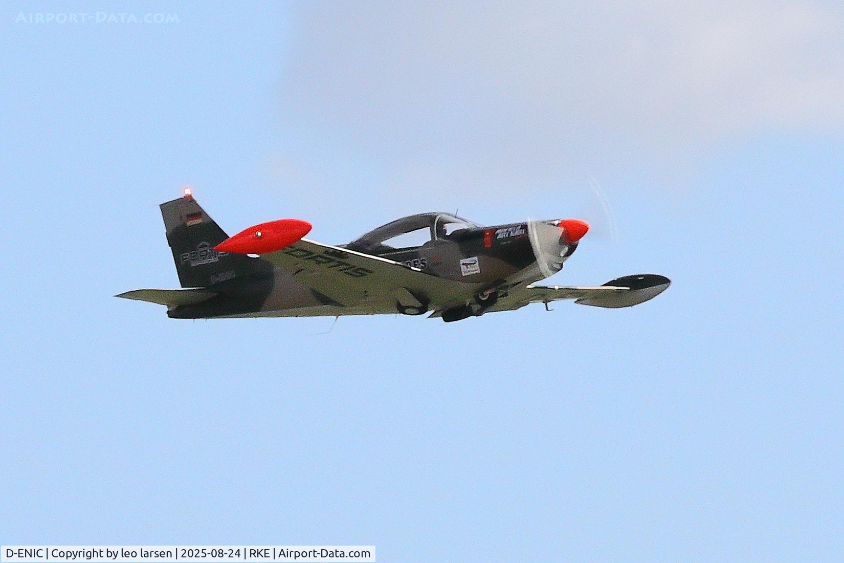D-ENIC, 1971 SIAI-Marchetti SF-260 C/N 2-51, Roskilde Air Show 24.8.2025
