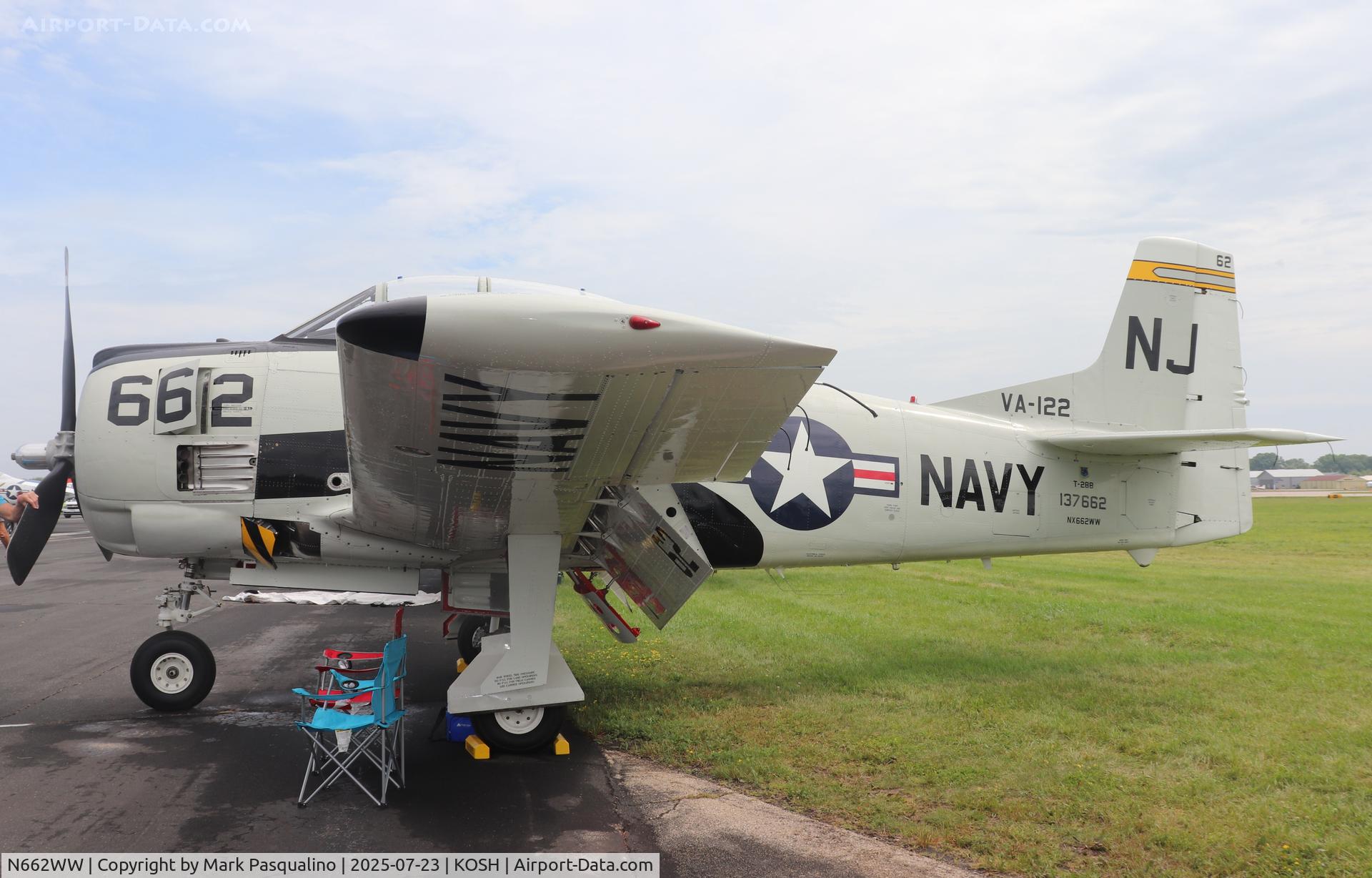 N662WW, 1954 North American T-28B C/N 137662, North American T-28B