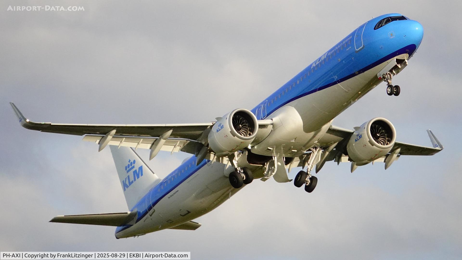 PH-AXI, 2025 Airbus A321-252NX C/N 12600, Take-Off at Billund EKBI