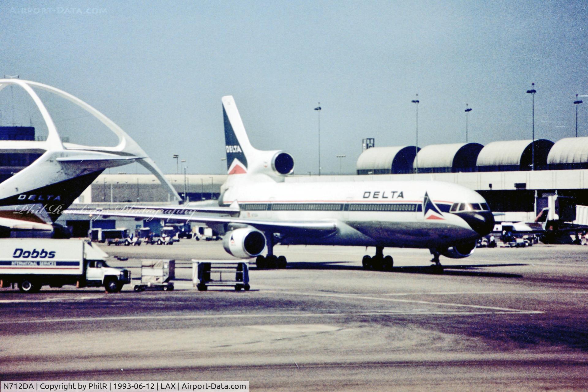 N712DA, 1974 Lockheed L-1011-385-1 TriStar 1 C/N 193C-1088, N712DA 1974 Lockheed L-1011-1 Tristar Delta Airlines LAX 06.93 (2)