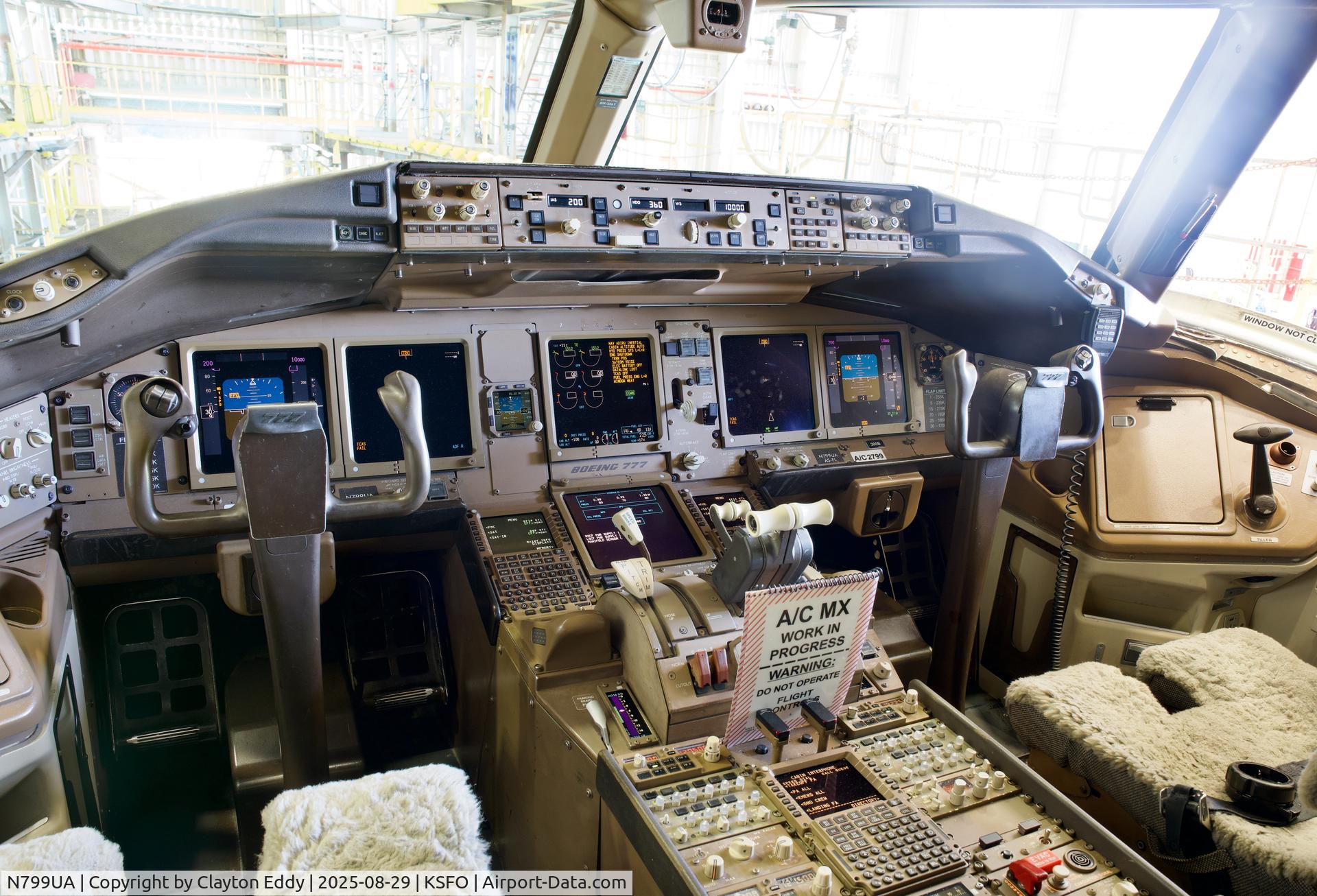 N799UA, 1998 Boeing 777-222 C/N 26926, SfO 2025