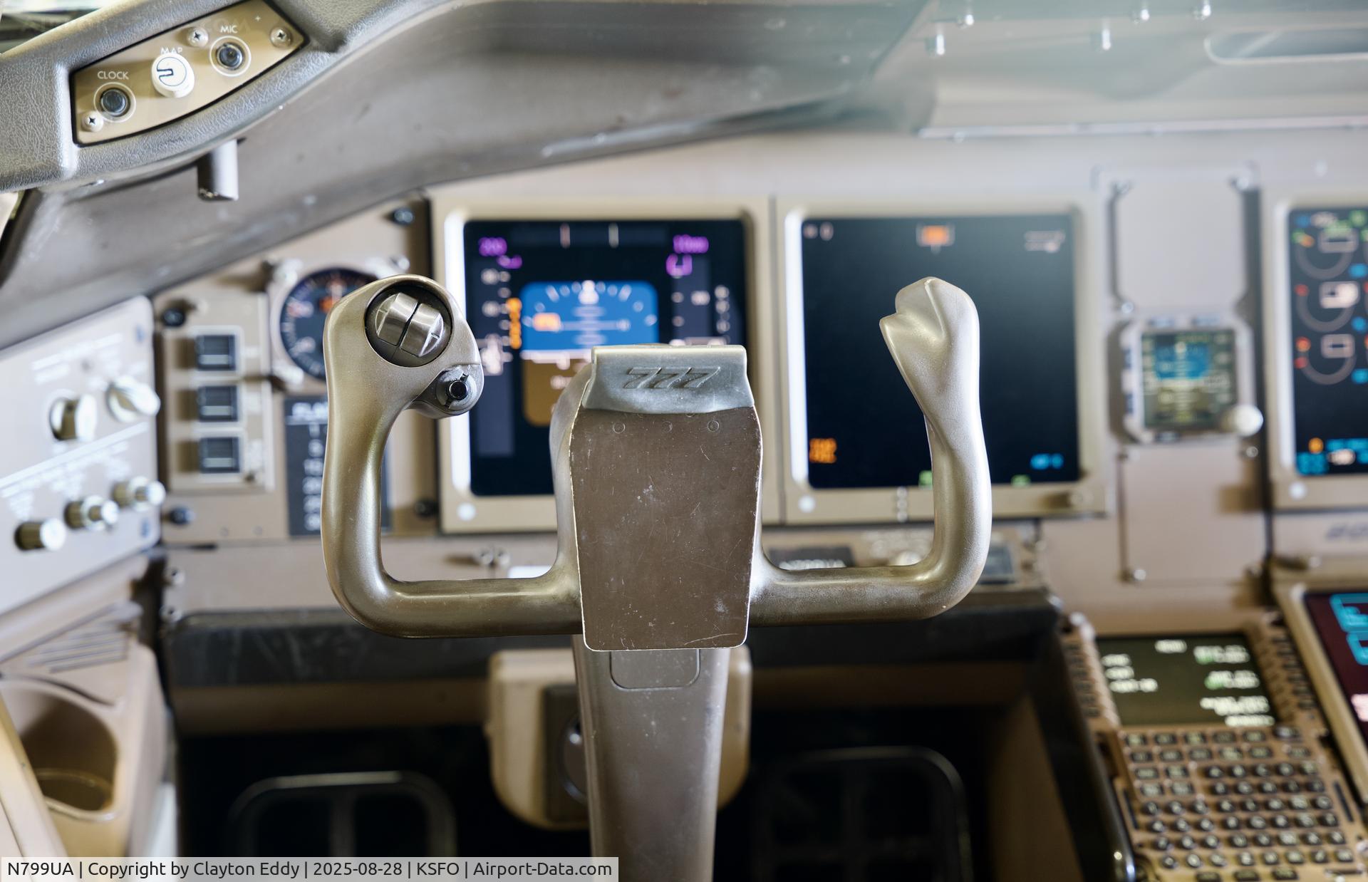 N799UA, 1998 Boeing 777-222 C/N 26926, SfO 2025