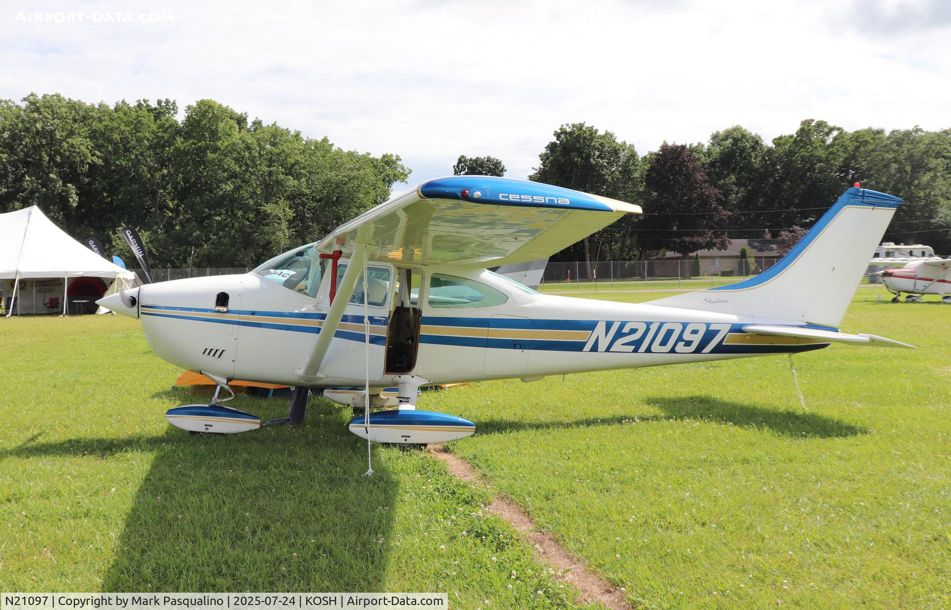 N21097, 1972 Cessna 182P Skylane C/N 18261412, Cessna 182P