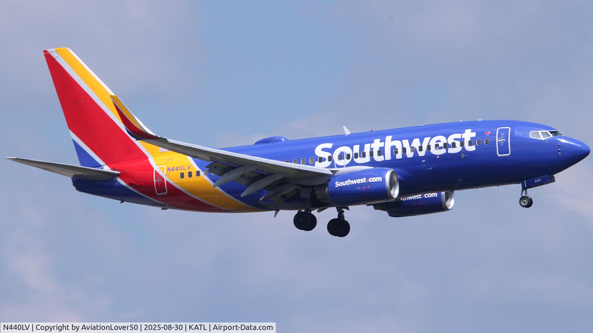 N440LV, 2003 Boeing 737-7H4 C/N 29835, Southwest 737
