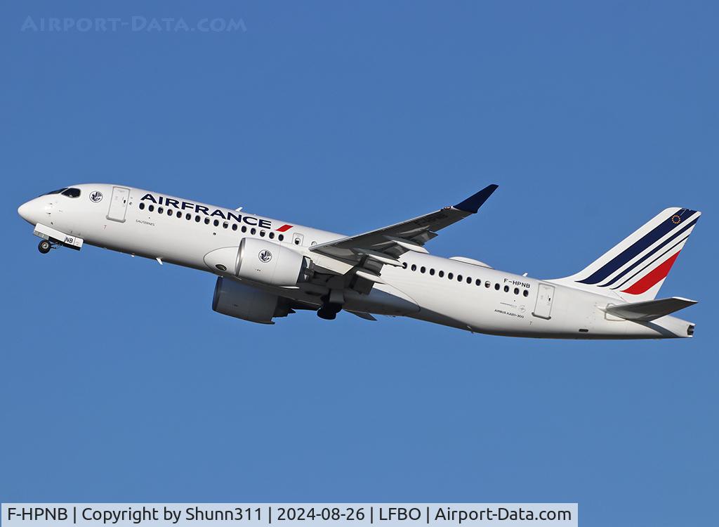 F-HPNB, 2023 Airbus Canada A220-300 C/N 55229, Climbing after take off from rwy 32L