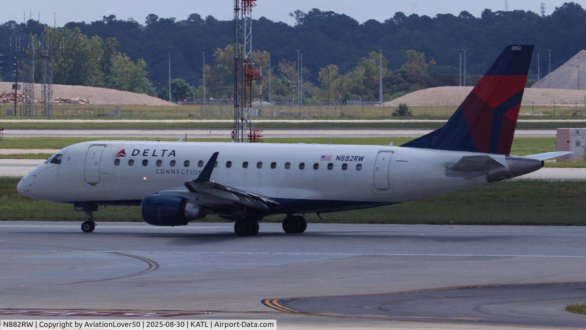 N882RW, 2008 Embraer ERJ-170LR C/N 17000255, Delta/Republic E170