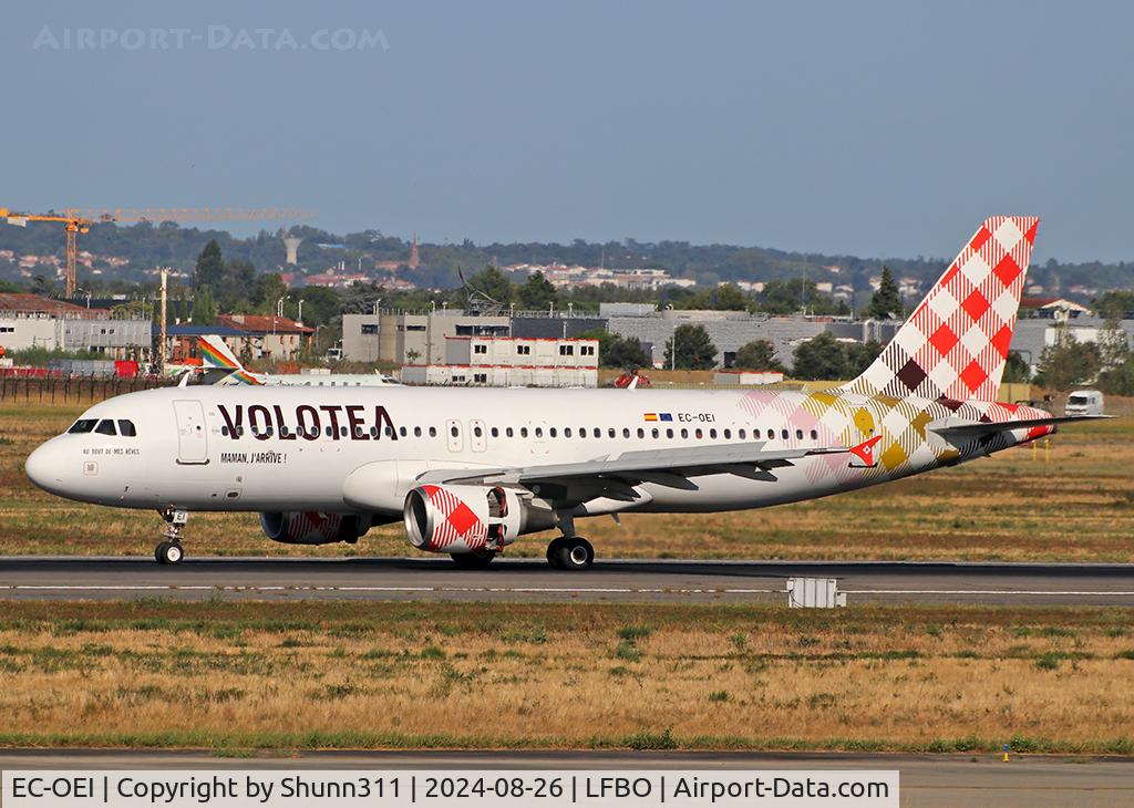 EC-OEI, 2008 Airbus A320-214 C/N 3646, Landing rwy 32L