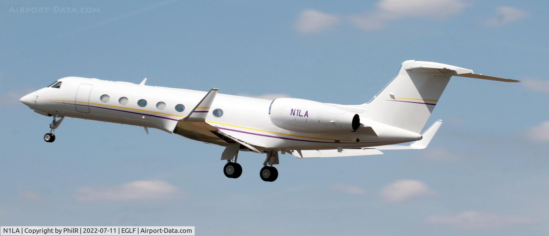 N1LA, 2006 Gulfstream Aerospace GV-SP (G550) C/N 5108, N1LA 2006 Gulfstream GV-SP (G550) Farnborough 11.07.22