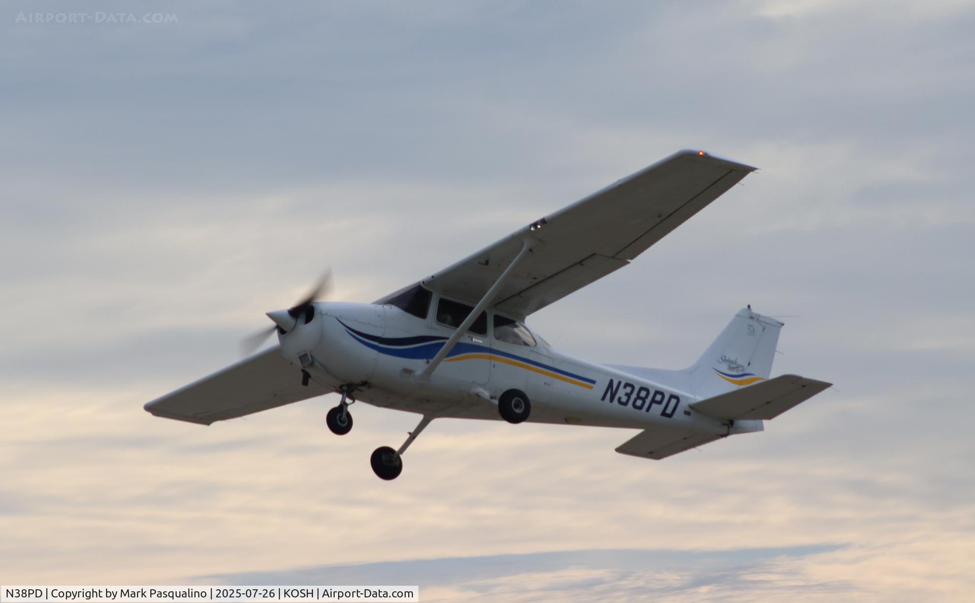 N38PD, 2000 Cessna 172S C/N 172S8381, Cessna 172S