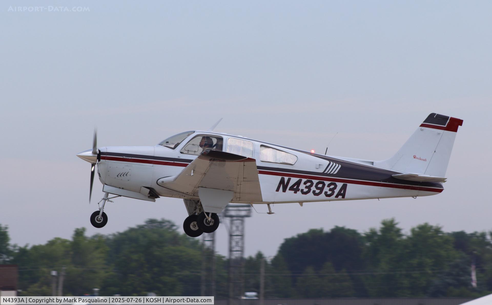 N4393A, 1970 Beech F33A Bonanza C/N CE-300, Beech F33A