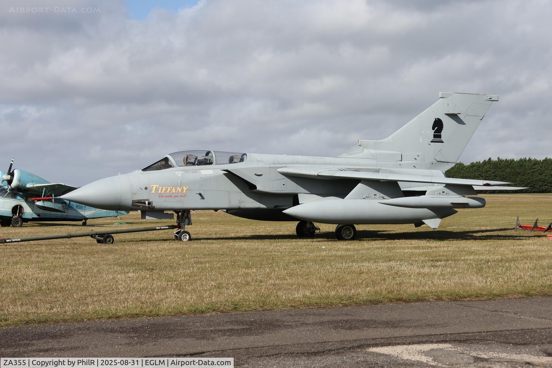 ZA355, 1980 Panavia Tornado GR.1 C/N 032/BS008/3016, ZA355 1980 Panavia Tornado GR1 White Waltham 