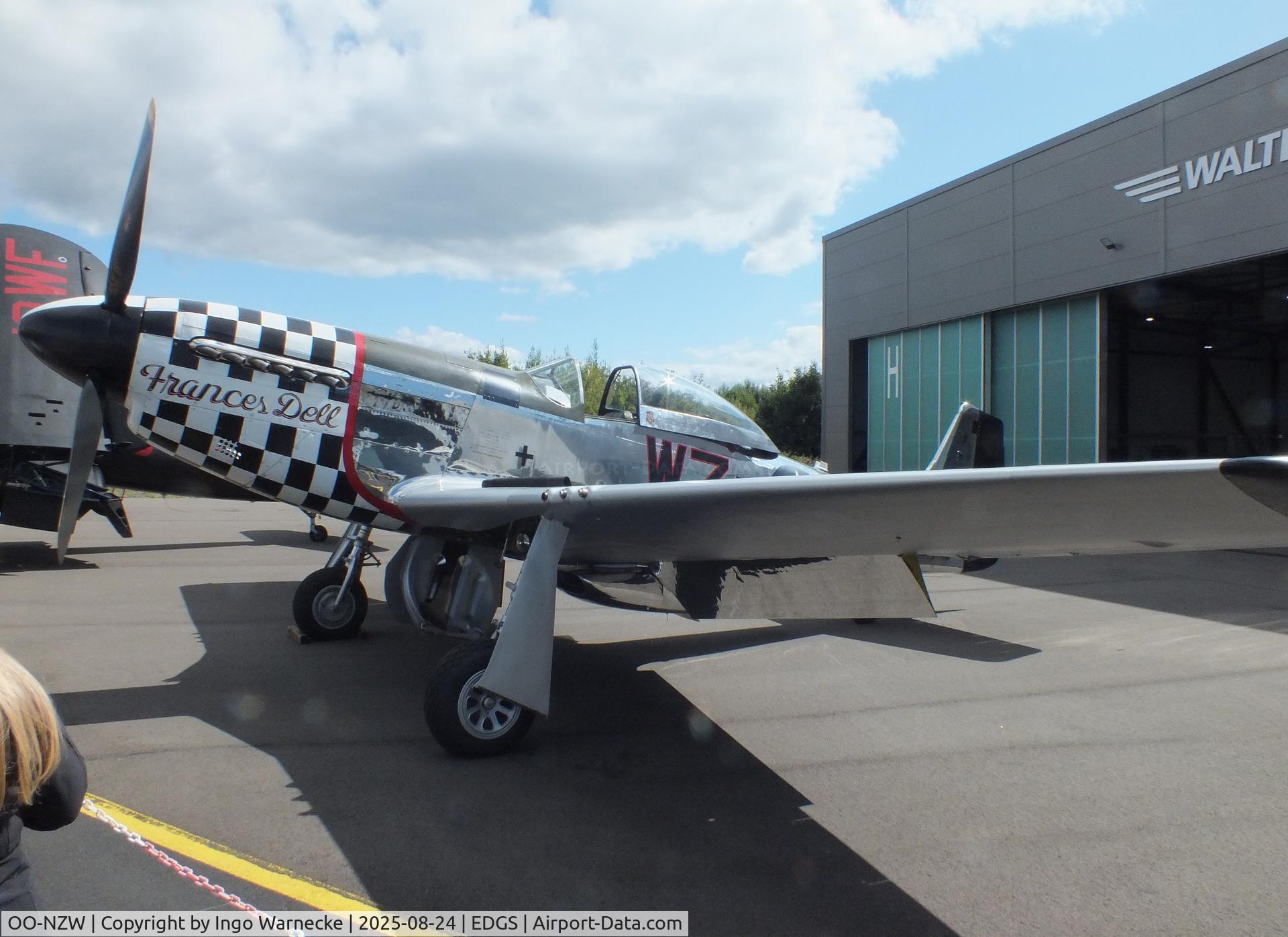 OO-NZW, 1944 North American P-51D Mustang C/N 44-13903JP, North American P-51D Mustang at the 2025 Flughafenfest (airport open day) at Siegerlandflughafen (Siegerland airport), Burbach