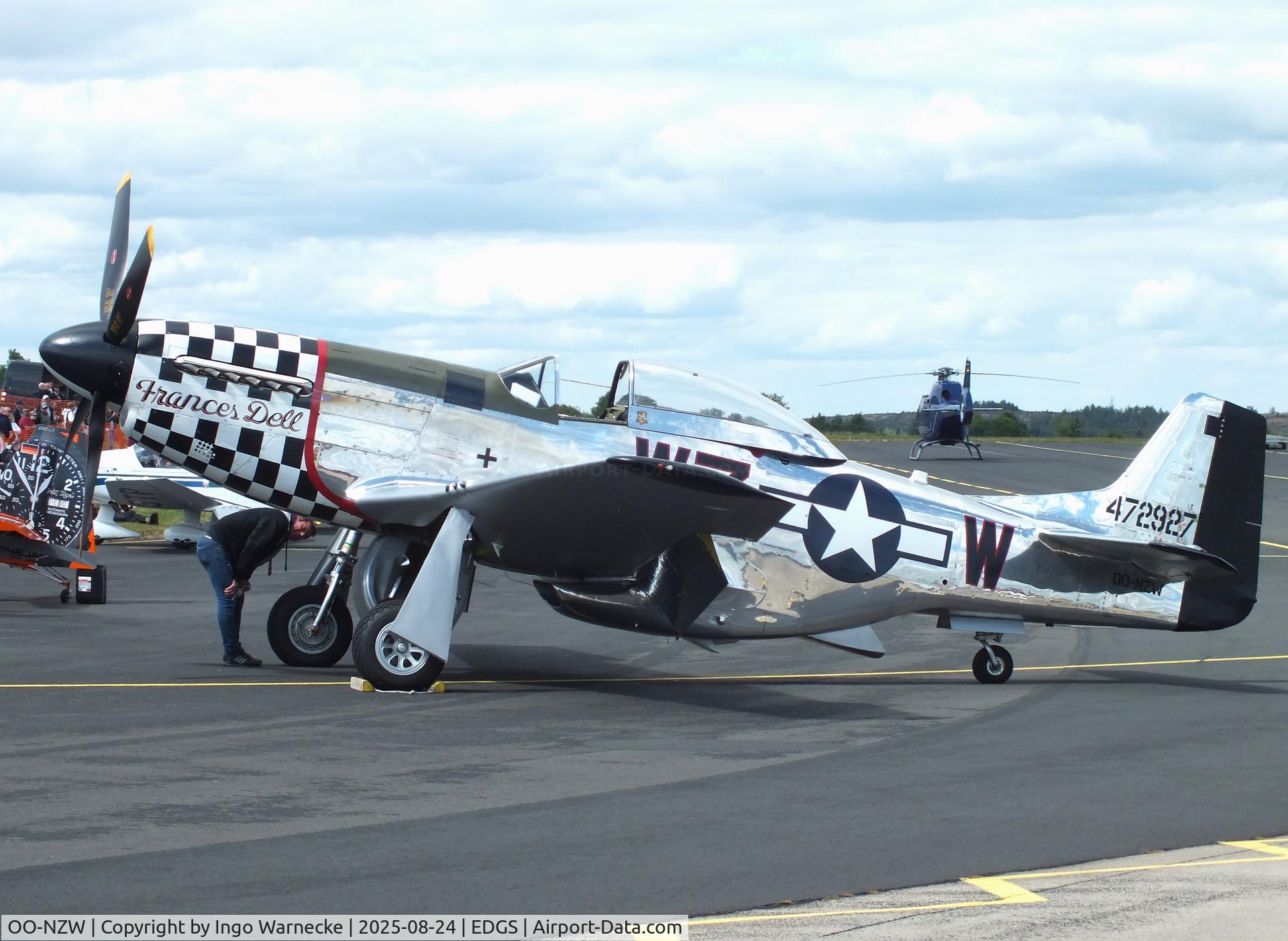 OO-NZW, 1944 North American P-51D Mustang C/N 44-13903JP, North American P-51D Mustang at the 2025 Flughafenfest (airport open day) at Siegerlandflughafen (Siegerland airport), Burbach