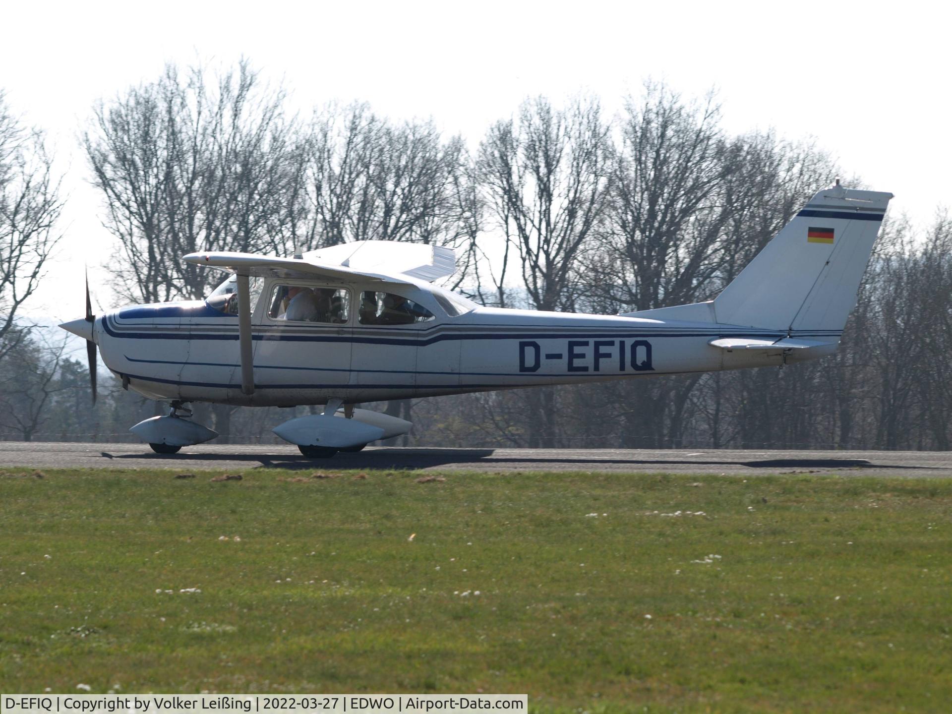 N1, 1988 Gulfstream Aerospace G-IV C/N 1071, landing